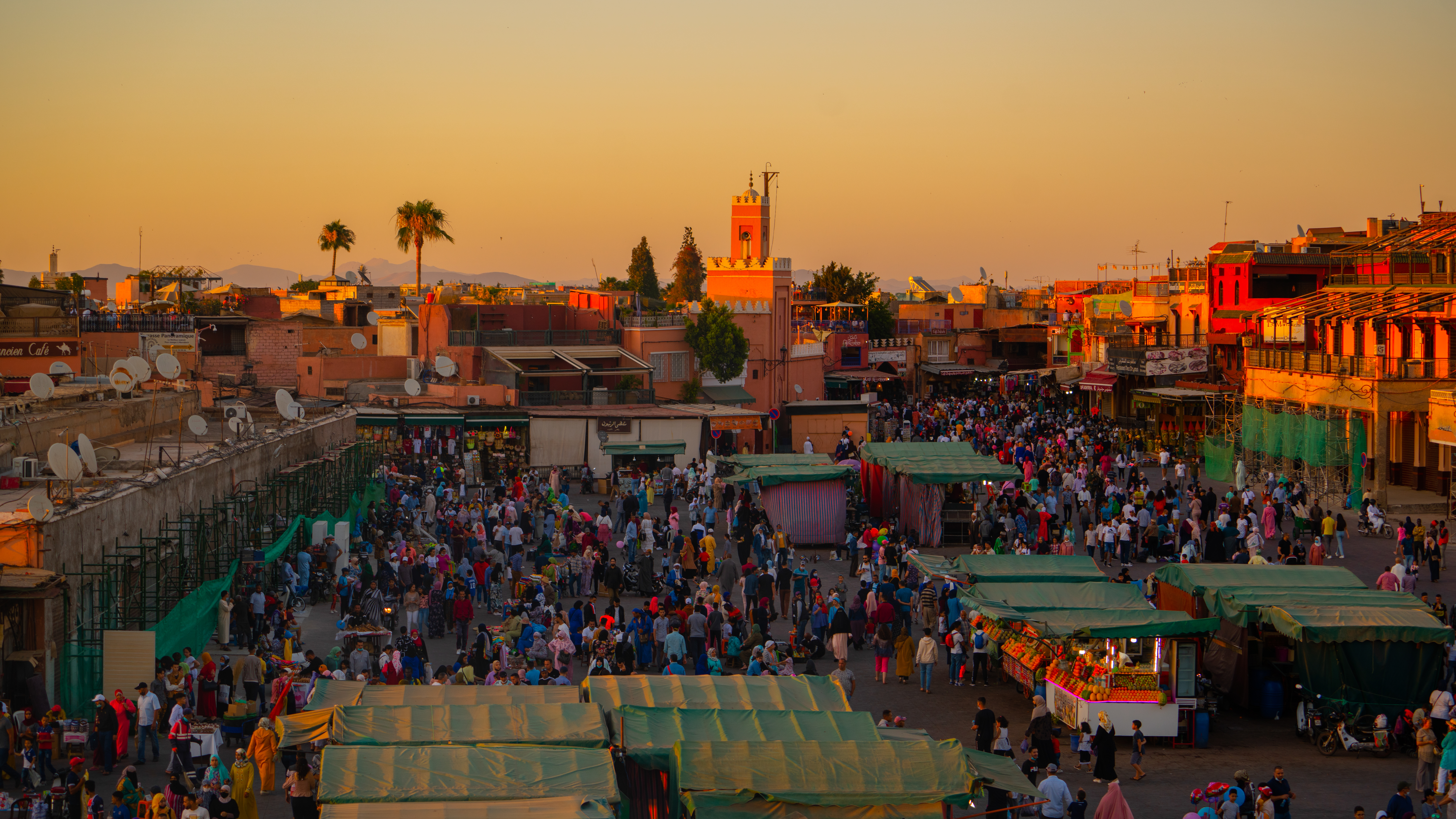 La Koutoubia y coche de caballos